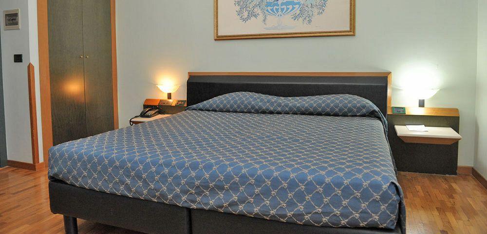 Hotel Svevo Gioia Del Colle Bagian luar foto