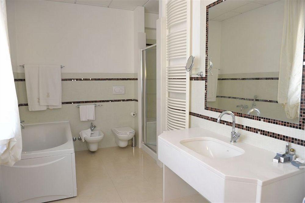Hotel Svevo Gioia Del Colle Bagian luar foto