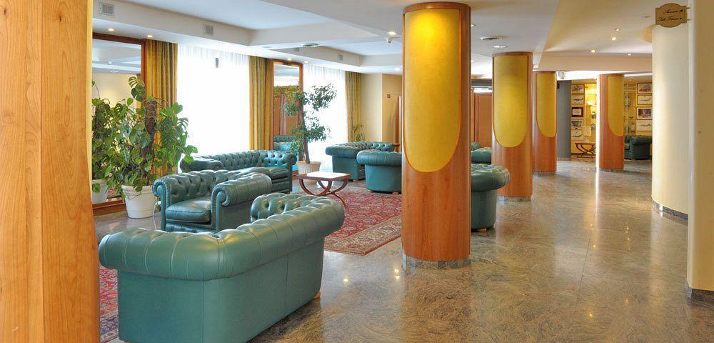 Hotel Svevo Gioia Del Colle Bagian luar foto