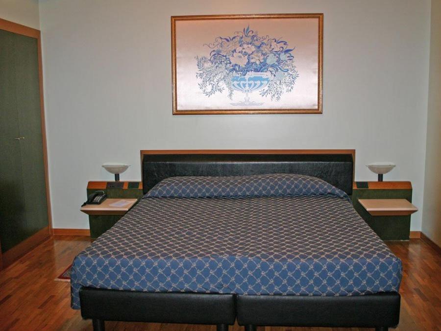 Hotel Svevo Gioia Del Colle Ruang foto