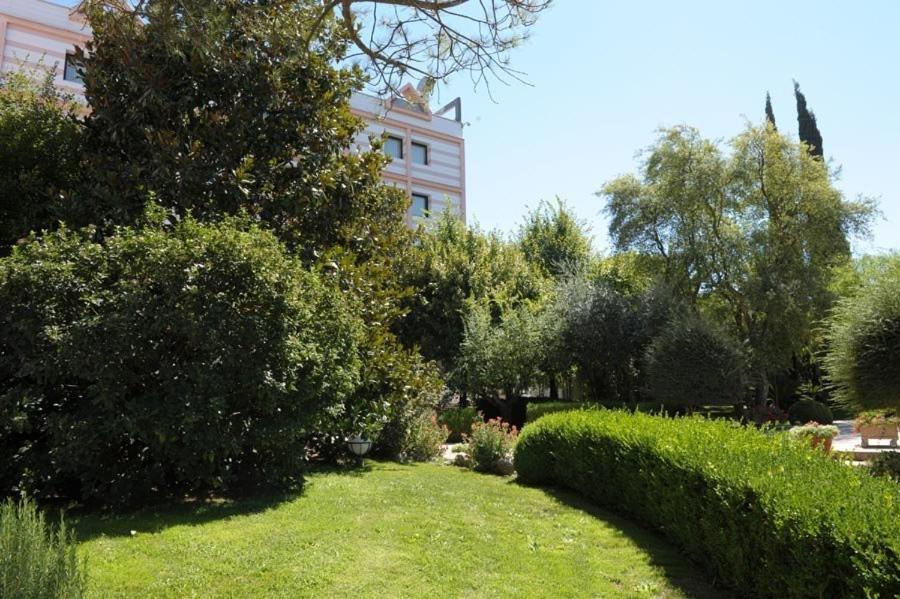 Hotel Svevo Gioia Del Colle Bagian luar foto
