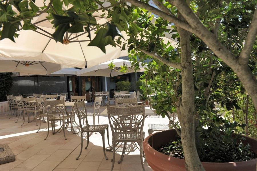 Hotel Svevo Gioia Del Colle Bagian luar foto